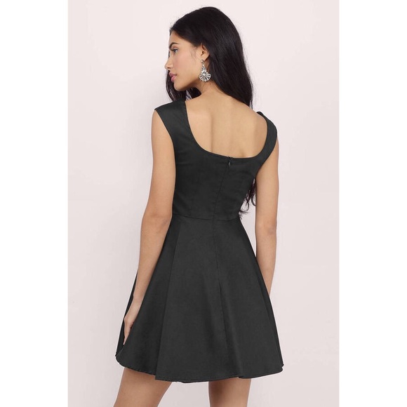 NWT Tobi Black Skater Dress - Picture 3 of 6
